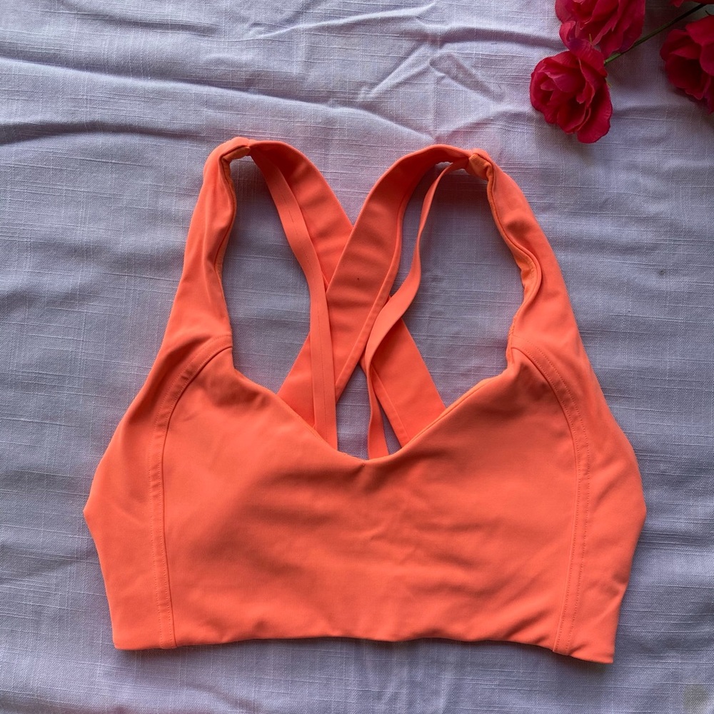 Cross back Lululemon sports bra, discountinued